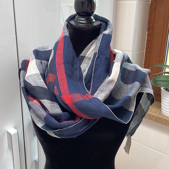 Burberry Check Linen Scarf. Authentic - Picture 3 of 8
